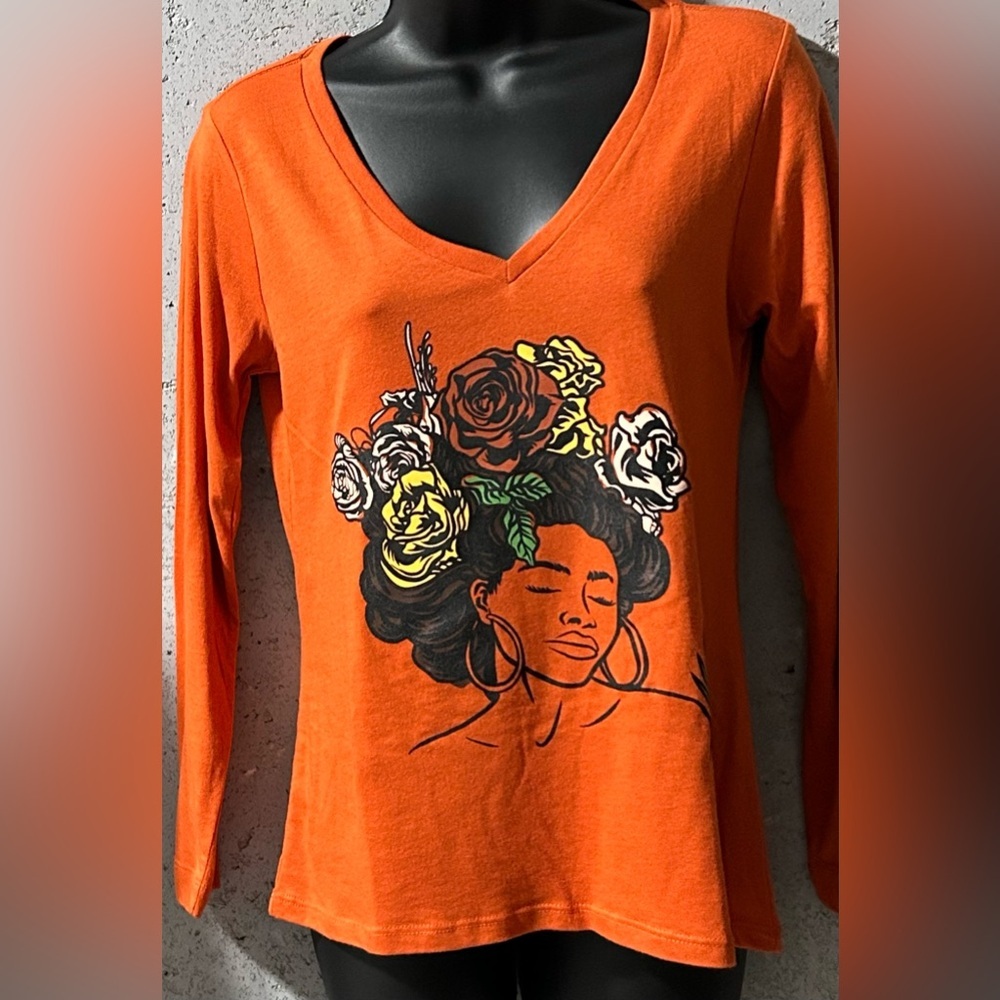 #065 Sz XS/S V-Neck Long Sleeve Goddess Tee Orange Graphic